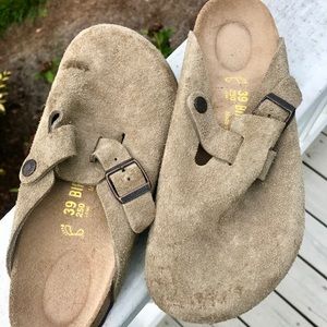 Birkenstock Suede Tan Clogs Size 39